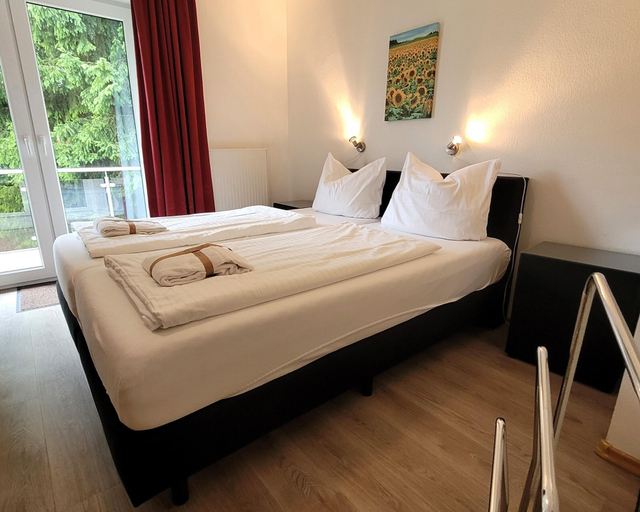 Room 4, Bright Stay in Central Winterberg, Hochsauerlandkreis