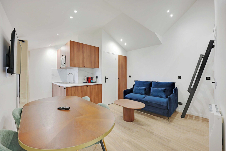 Interior, Modern Apt - 2bd/6p - Near Paris, Seine-Saint-Denis
