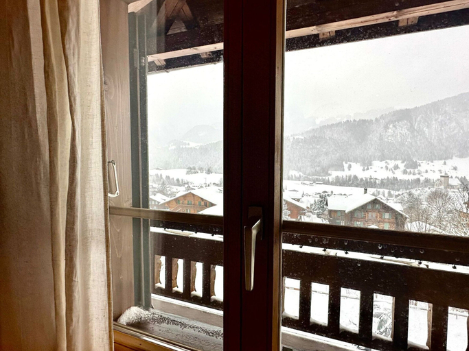 Balcony, Chalet in Chateau-d'oex Near Gstaad Ski Resort, Pays-d'Enhaut