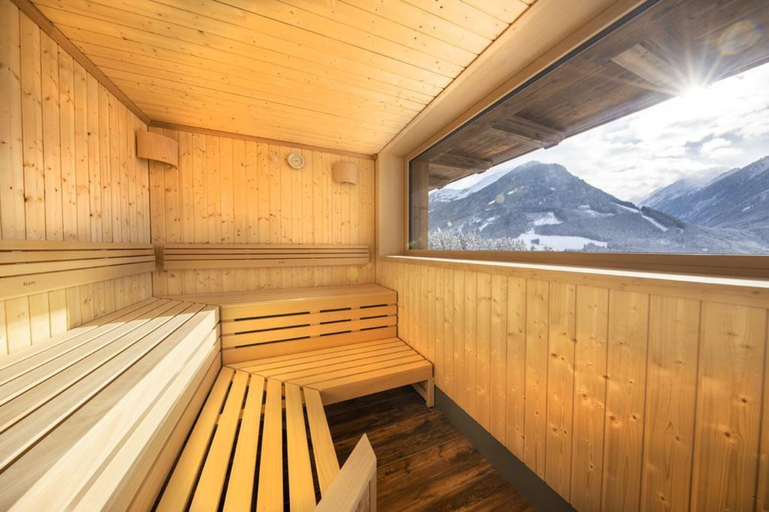 Sauna, Chalet With ski Access, Neukirchen, Zell am See