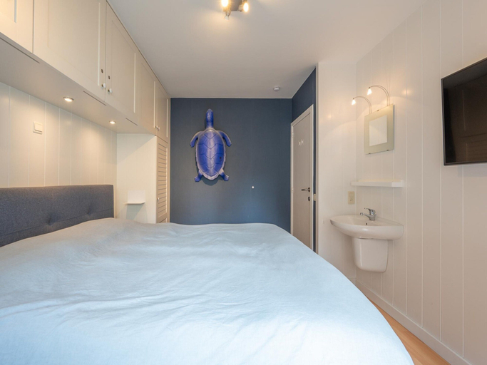 Room 3, Apartment in Knokke Near Albert Beach, West-Vlaanderen