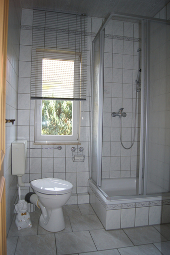 Bathroom 4, Schones Ferienhaus im Nationalpark Granitz, Vorpommern-Rügen