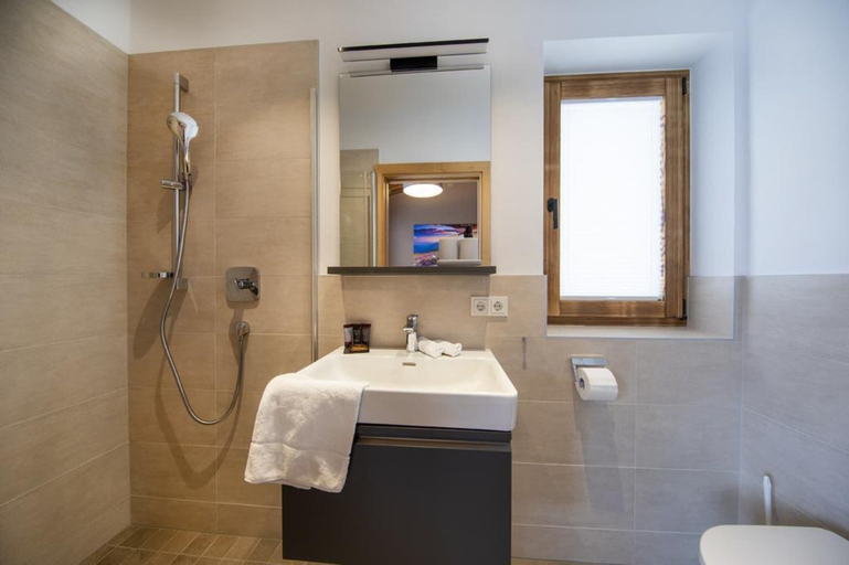 Bathroom 3, Chalet in Neukirchen Near Ski Lift, Zell am See