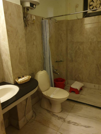 Bathroom 4, Hotel Corbett Kingdom, Nainital