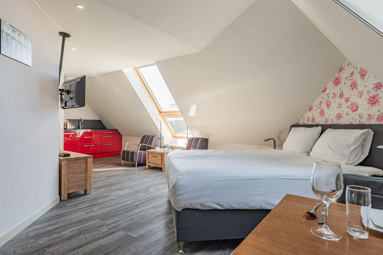 Room 4, Tranquil Retreat Near Veerse Meer, Noord-Beveland