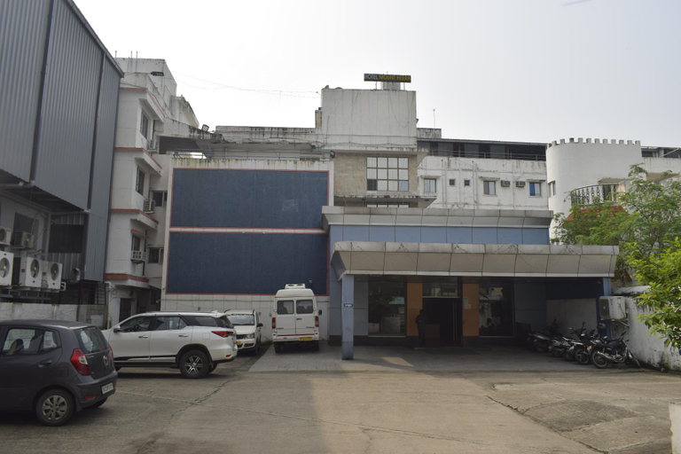 Others 5, Hotel Mount Heera, Chennai