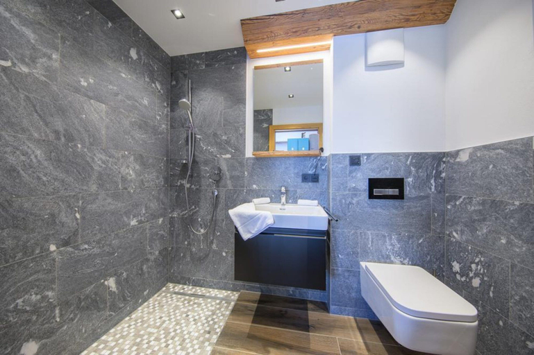 Bathroom 4, Chalet in Neukirchen near Wildkogel Ski Arena, Zell am See