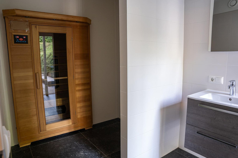 Spa treatment 2, Farmhouse in Veluwe Near Speulderbos Forest, Ermelo