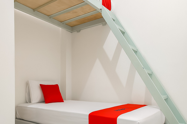 Bedroom 2, RedDoorz Syariah @ Obelix Cirebon, Cirebon