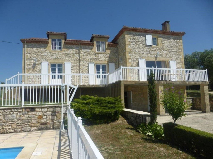 Exterior 2, Spacious Holiday Home in Monsegur With Pool, Lot-et-Garonne