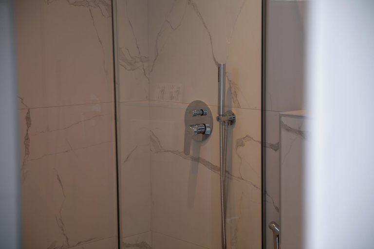 Bathroom 3, NMS Apartments, Sarandës