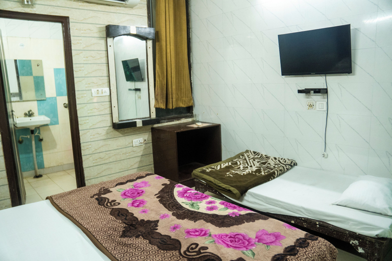 Room 4, Hotel Ved & Restaurant, Agra