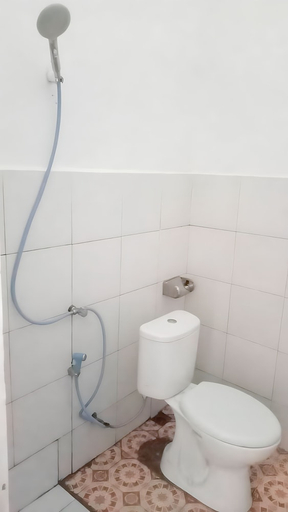 Bathroom 4, The Village Inn Rua Beach, West Sumba