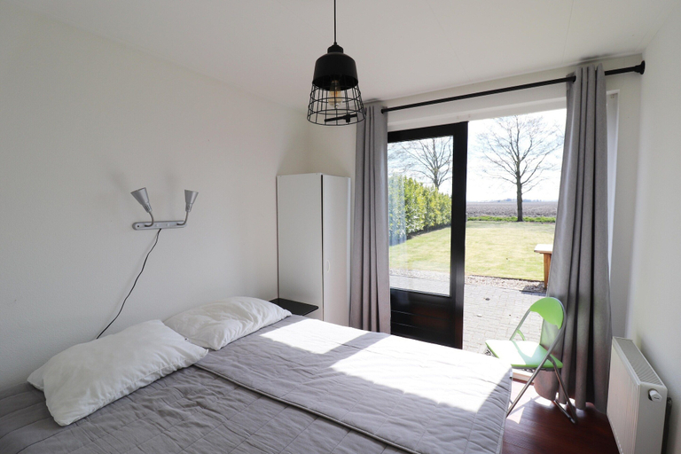 Room 4, Holiday Home Near Wadden Sea Elfsteden Route, Franekeradeel