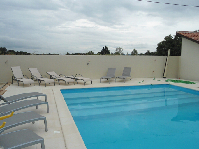 Pool 4, Cottage in Pyrenees With Pool & Golf, Hautes-Pyrénées