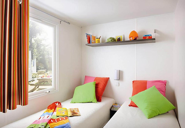 Room 2, Chalet in Olloy-sur-viroin Holiday Park, Namur