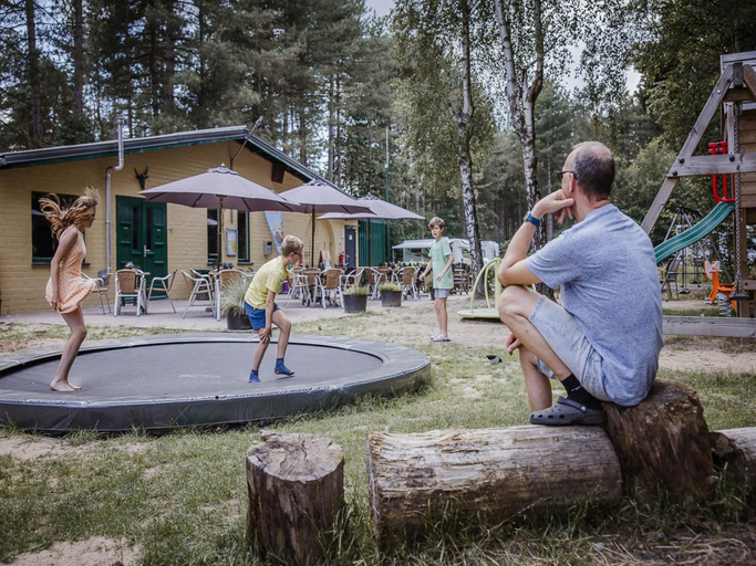 Property grounds 3, Chalet Near Antwerp & Family Fun at Bobbejaanland, Antwerpen