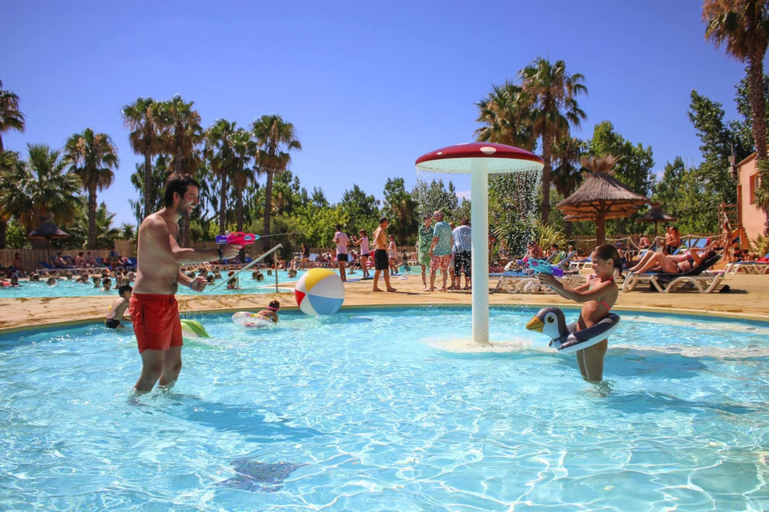 Pool 4, Mobile Home Camping for 4 in Vias, Hérault