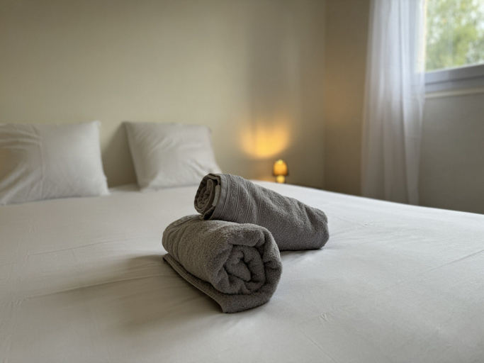 Room 5, Apartment Near Le Mans Circuit, Sarthe
