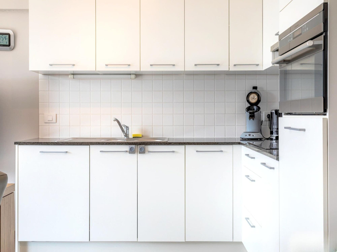 Private kitchen 5, Chic Apartment in Koksijde With Modern Comforts, West-Vlaanderen