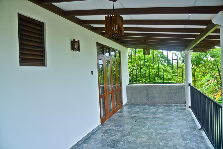 Others 5, Sandun Villas, Habaraduwa