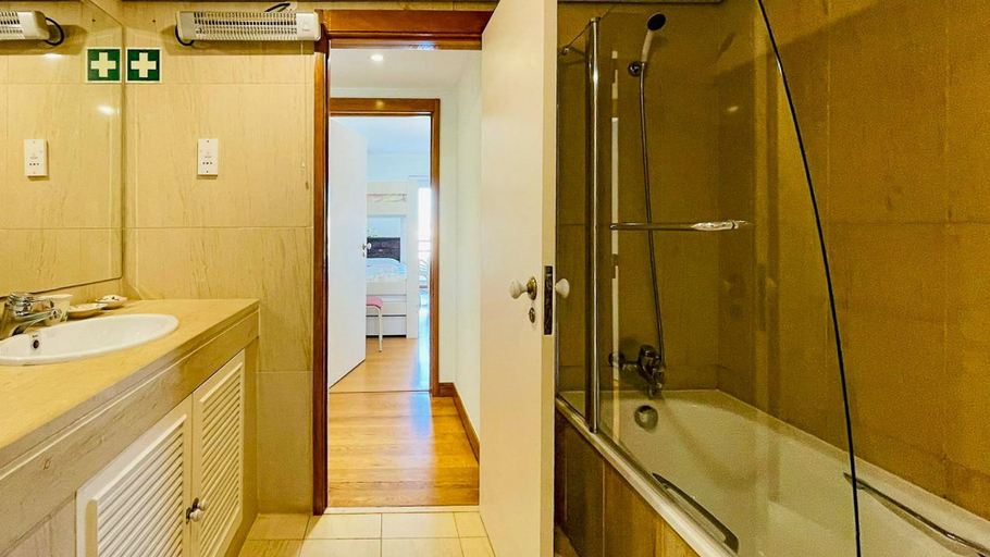 Room 3, Penthouse Triplex Marina T2 Hsrentals Vilamarina, Loulé