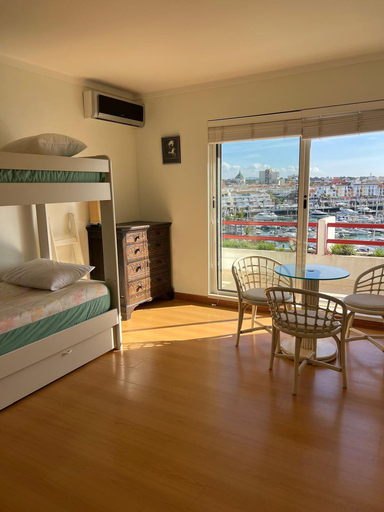Room 4, Penthouse Triplex Marina T2 Hsrentals Vilamarina, Loulé