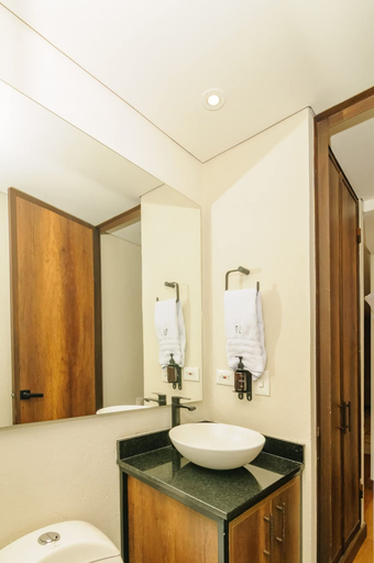 Room 4, Amazing 2 BR in Candelaria, Santafé de Bogotá