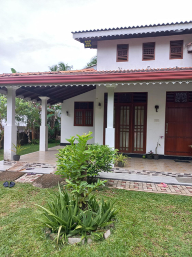 Others 5, Ommie Villa, Hikkaduwa