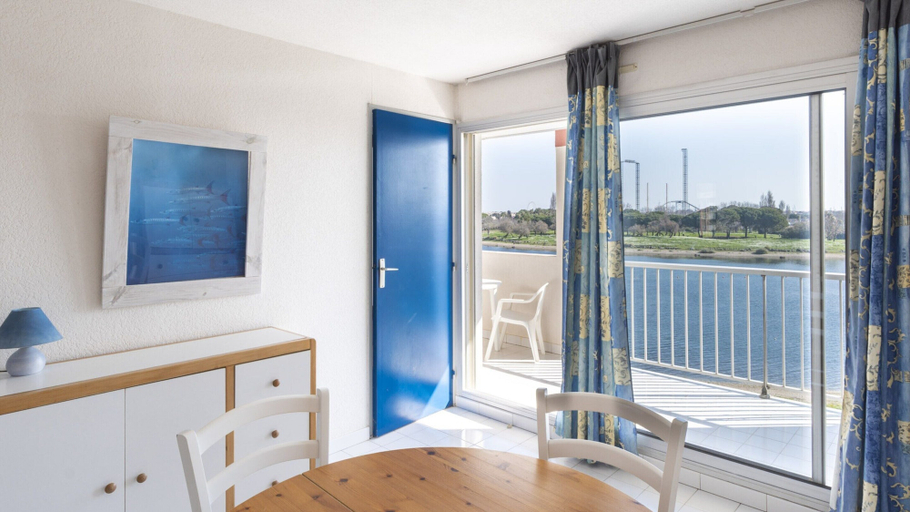 Living room 2, Apartment in Agde Near Sandy Beach, Hérault