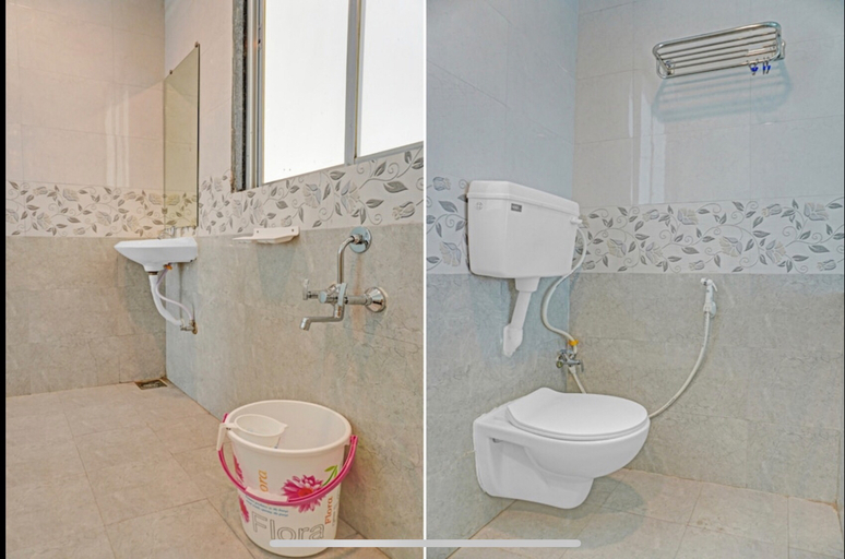 Bathroom 4, Hotel Santeria Inn, Surat