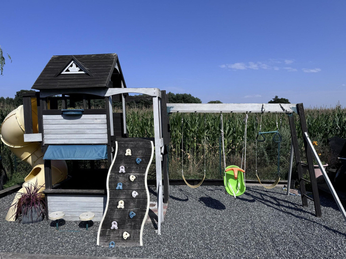 Children's area 5, Spacious Retreat for 12 With Spa Option, Sarthe