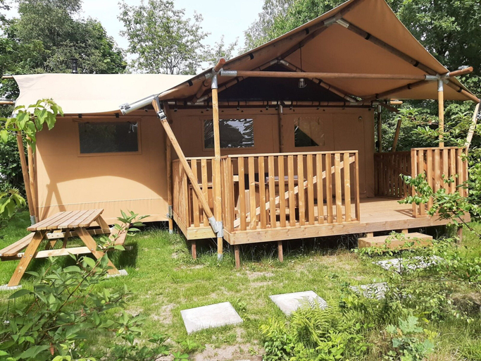 Exterior 5, Cozy 5-Person Glamping Tent in Ardennes, Luxembourg