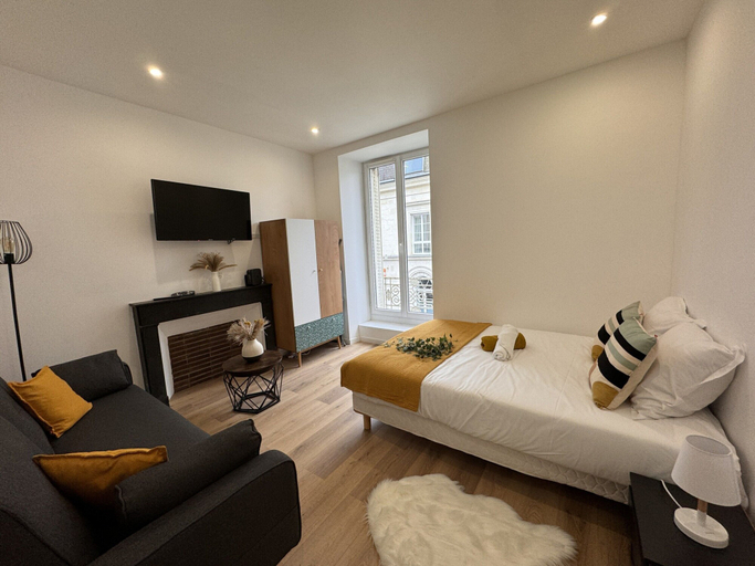 Living room 4, Cozy Urban Nest Near Le Mans, Sarthe