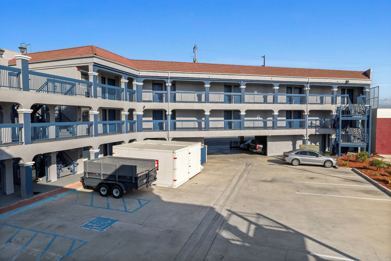 Exterior 5, Downey Inn, Los Angeles