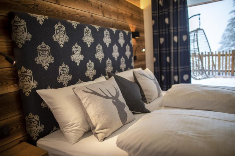 Room 5, Chalet in Neukirchen Near Wildkogel Ski Slope, Zell am See