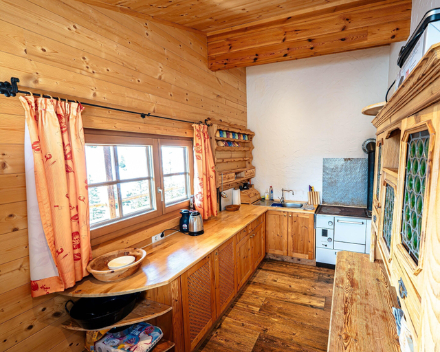 Private kitchen 2, Rustic hut on the Mountain in Salzburg, Zell am See