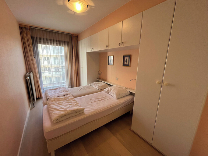 Room 5, Cozy 4th Floor Apartment, West-Vlaanderen