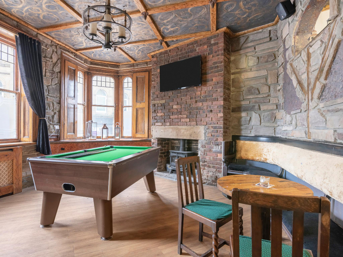 Others 5, The Bull On The Bridge, Calderdale