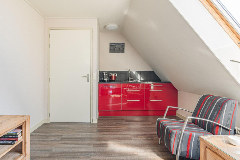 Private kitchen 2, Tranquil Retreat Near Veerse Meer, Noord-Beveland