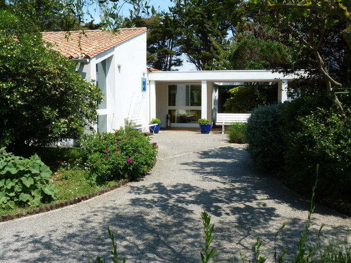 Primary image