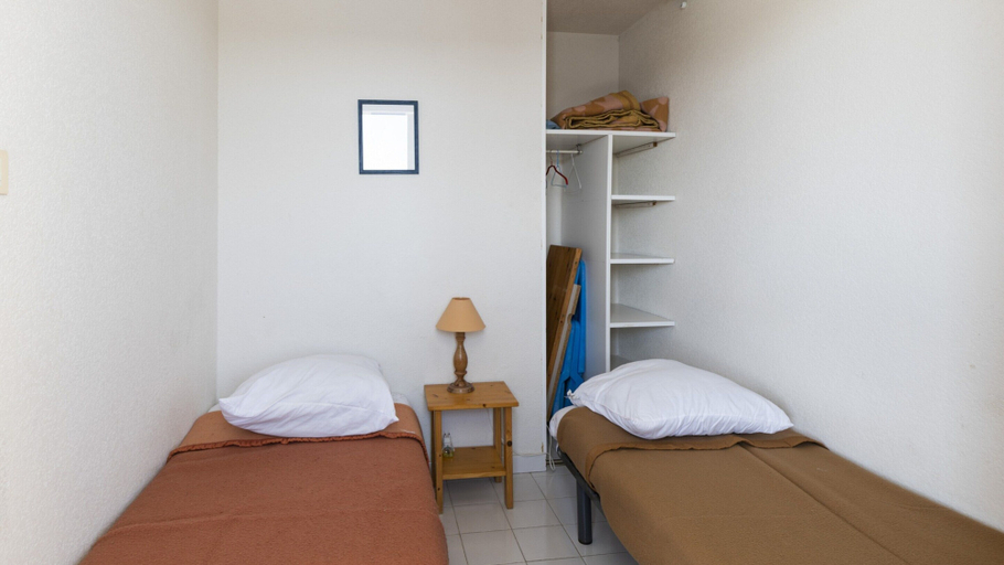 Room 3, Apartment in Agde Near Sandy Beach, Hérault