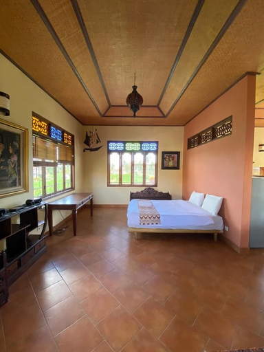 bedroom 13