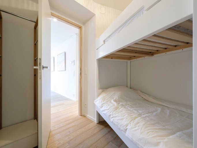 Room 2, Apartment in Belgium With Stunning Sea View, West-Vlaanderen