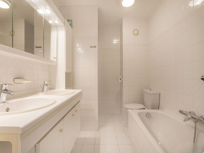 Bathroom 2, Pleasant Flat on Seafront With Terrace, West-Vlaanderen