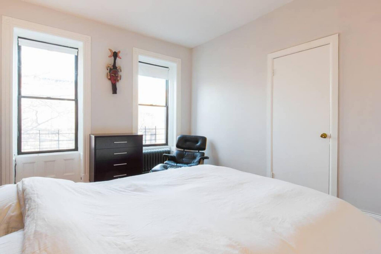 Room 2, Best of Brooklyn Fast Internet Desk Pets ok 2FL, New York