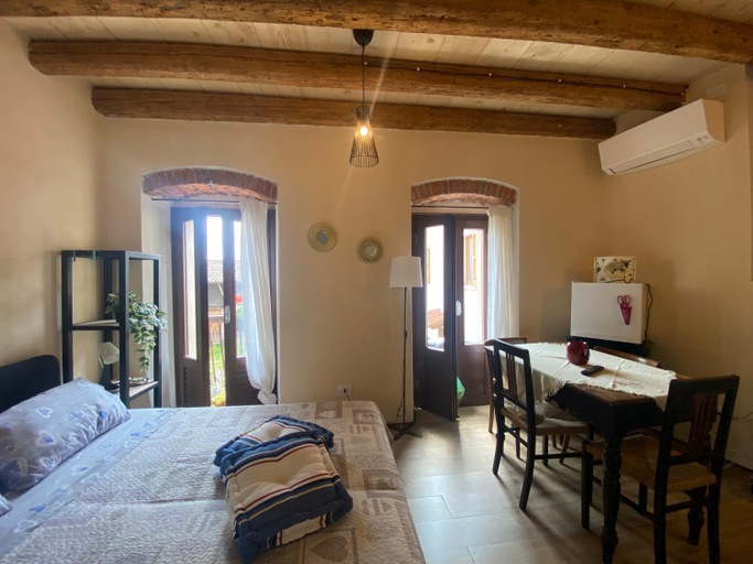 Others 5, Borgo Antico, Verona