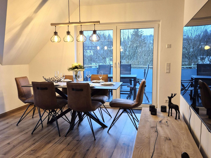 Dining 3, Apartment in Winterberg Near Ski Lift & Market, Hochsauerlandkreis