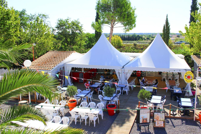 Food & Drinks 5, Mobile Home in Bessan With Communal Pool, Hérault