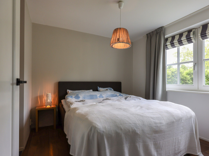 Room 5, Holiday Home in Zeeland With Private Pool, Noord-Beveland